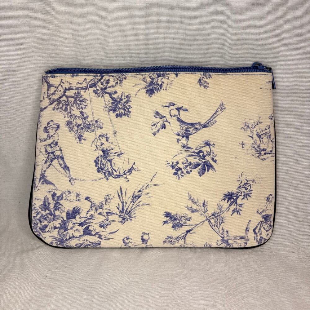 Americana by Style Blue Toile Canvas Zip Pouch Cosmetic Bag Clutch 10x7